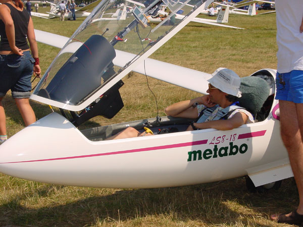 A sponsored glider